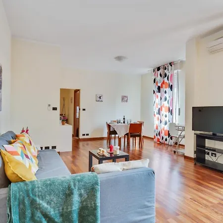 Oltretorrente Ampio Con Balconi Apartmán