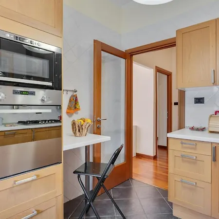 Oltretorrente Ampio Con Balconi Πάρμα