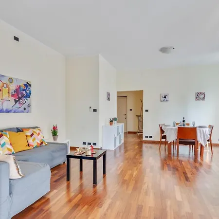 Oltretorrente Ampio Con Balconi Apartament