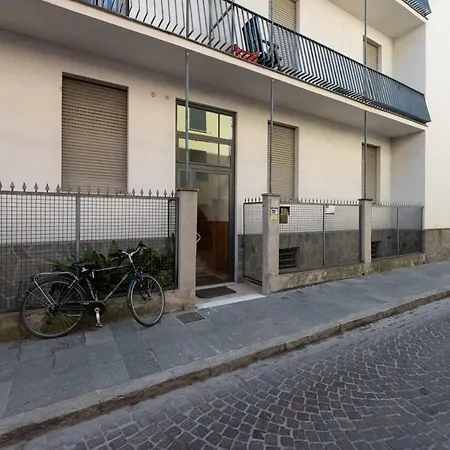 Oltretorrente Ampio Con Balconi Πάρμα