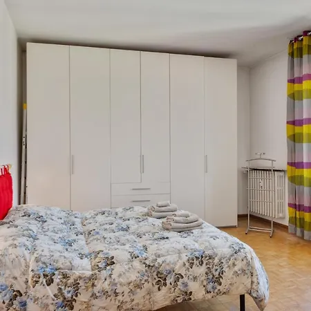 Oltretorrente Ampio Con Balconi Apartment *