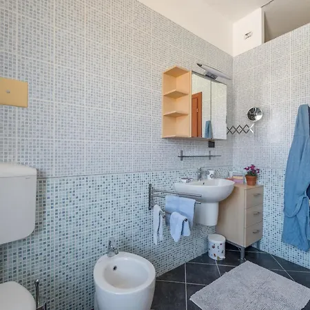 Oltretorrente Ampio Con Balconi *