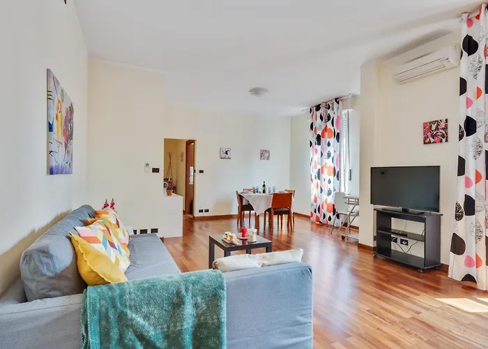 Oltretorrente Ampio Con Balconi Apartament